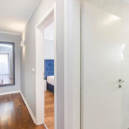 شقة Silver Lux - New زابوريتش